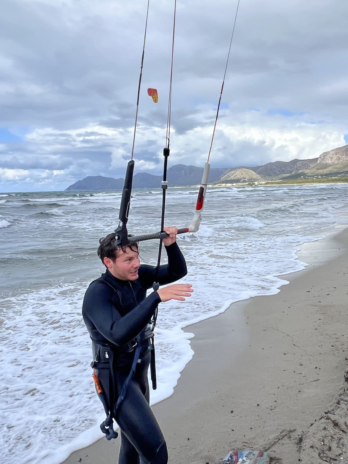 Sebastian kitesurfing